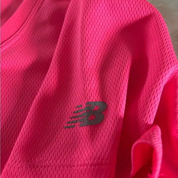 New Balance Bright Pink Athletic Shirt - Picture 4 of 5
